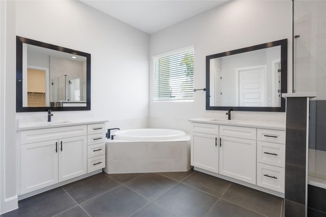 657 Prairie Clover DR, Dripping Springs, TX 78620