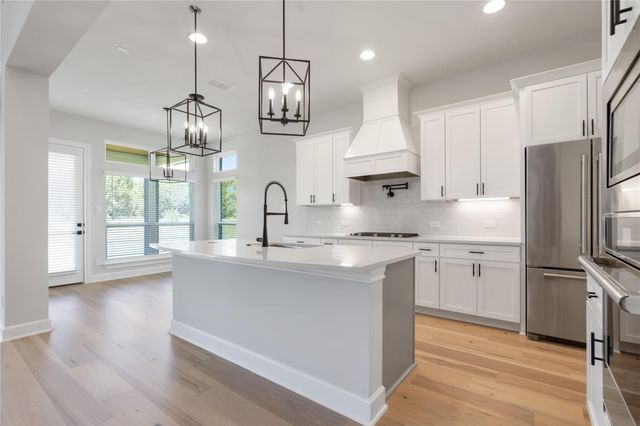 657 Prairie Clover DR, Dripping Springs, TX 78620