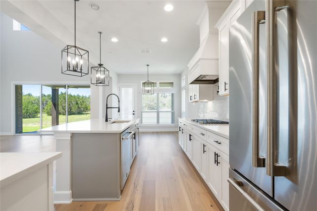 657 Prairie Clover DR, Dripping Springs, TX 78620