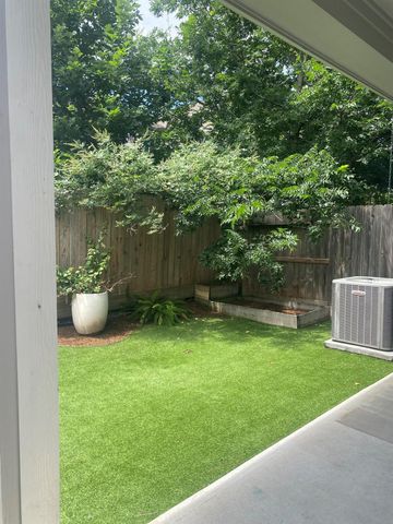 5321 Egbert Street, Houston, TX 77007