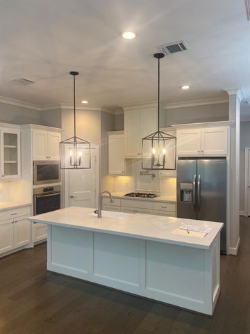 5321 Egbert Street, Houston, TX 77007