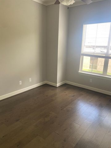 5321 Egbert Street, Houston, TX 77007