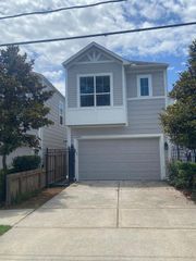5321 Egbert Street, Houston, TX 77007