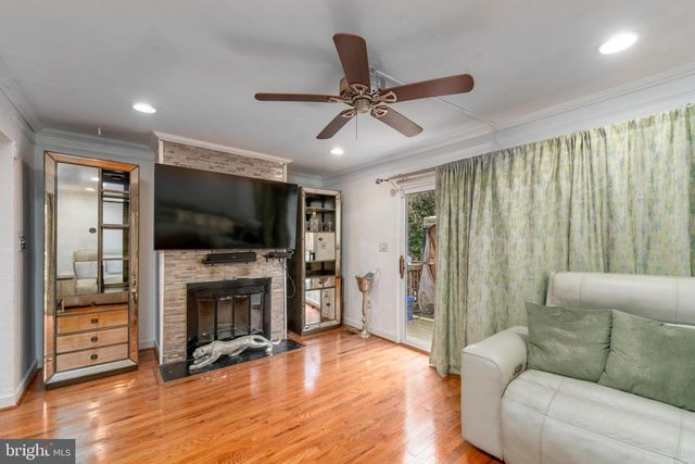 3859 TWIN LAKES CT, Baltimore, MD 21244