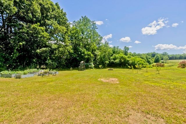 26 Laro Rd, Southwick, MA 01077