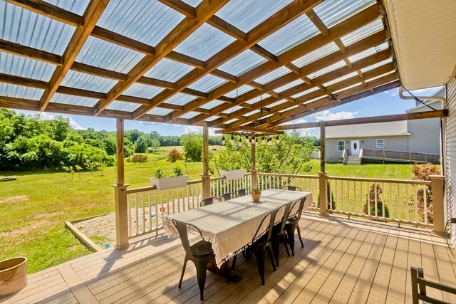 26 Laro Rd, Southwick, MA 01077