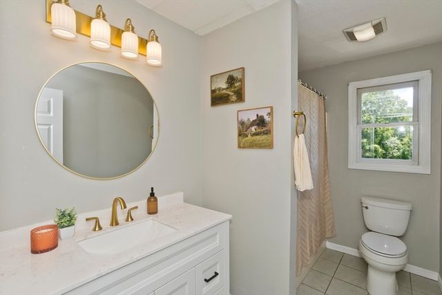 26 Laro Rd, Southwick, MA 01077