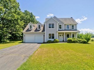 26 Laro Rd, Southwick, MA 01077