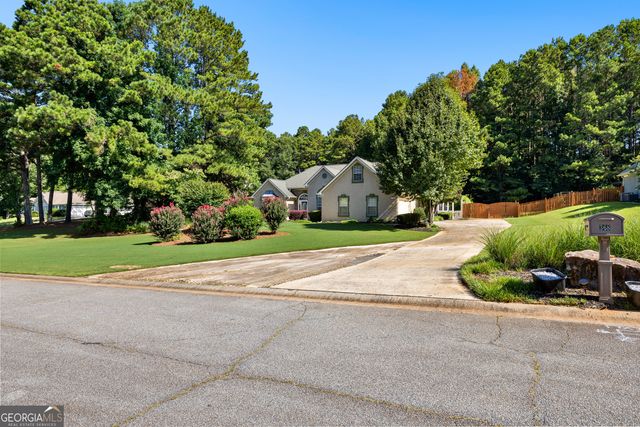 368 Crescent Drive, Newnan, GA 30265