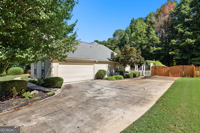 368 Crescent Drive, Newnan, GA 30265