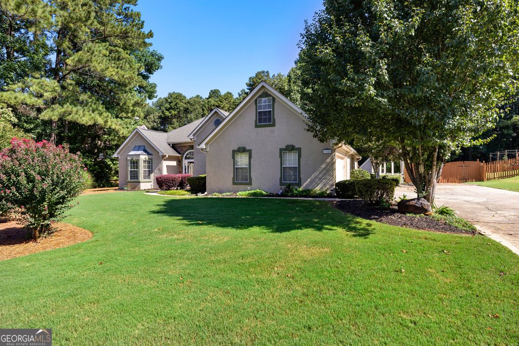 368 Crescent Drive, Newnan, GA 30265
