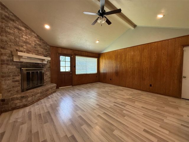 422 Gamewood Drive, Spring, TX 77386