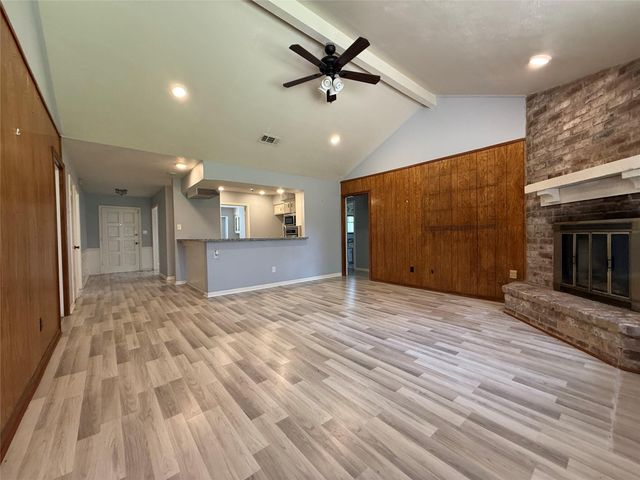 422 Gamewood Drive, Spring, TX 77386