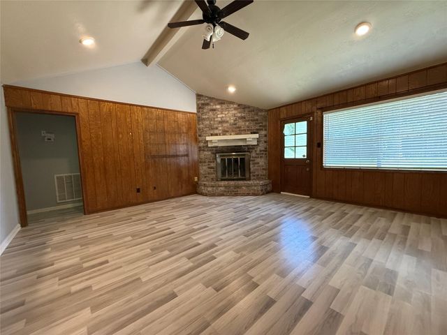 422 Gamewood Drive, Spring, TX 77386