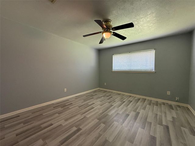 422 Gamewood Drive, Spring, TX 77386