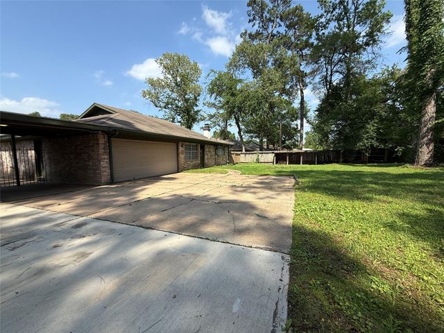 422 Gamewood Drive, Spring, TX 77386