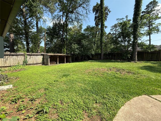 422 Gamewood Drive, Spring, TX 77386