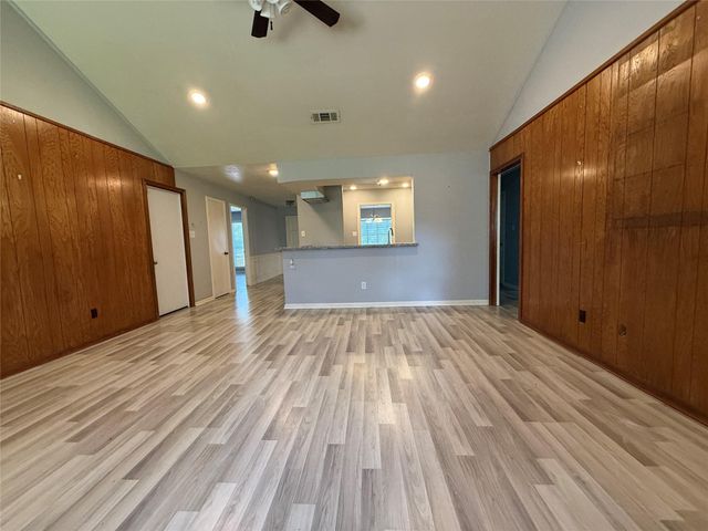 422 Gamewood Drive, Spring, TX 77386