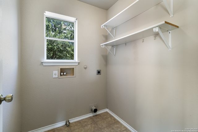 676 Cherokee, New Braunfels, TX 78132