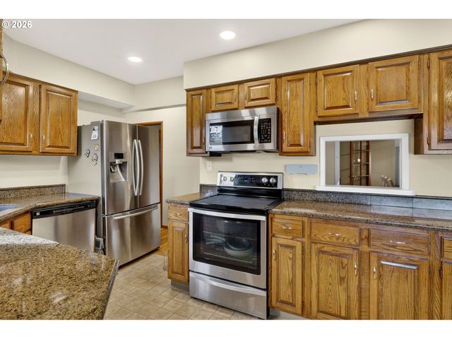 14530 Ne KNOTT Ct, Portland, OR 97230