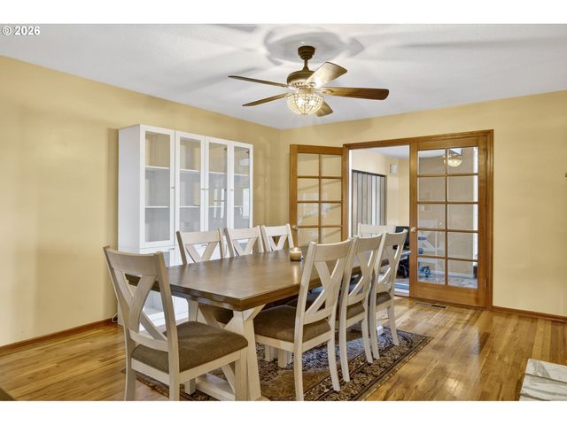 14530 Ne KNOTT Ct, Portland, OR 97230