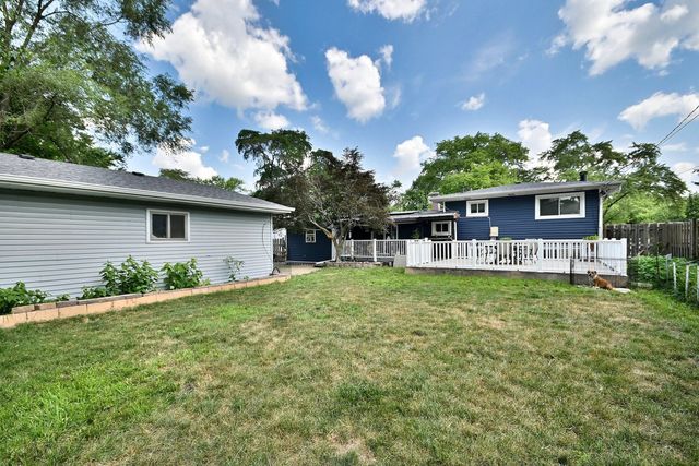 33 Seneca Drive, Montgomery, IL 60538