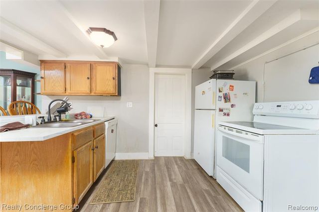 223 S Summit Street, Webberville, MI 48892