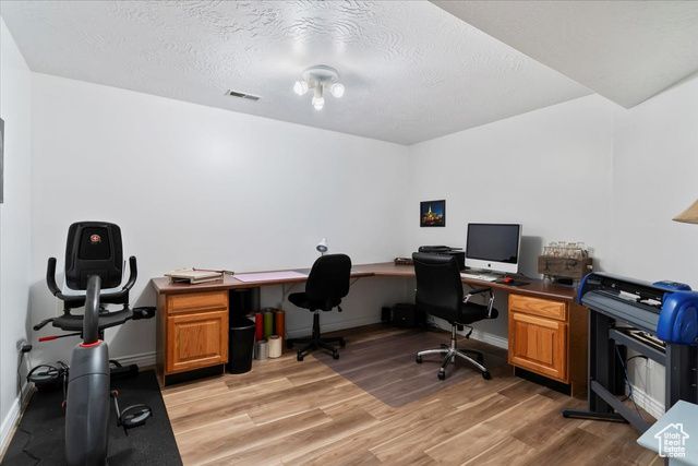 6879 BLACK POWDER RD, Mountain Green, UT 84050