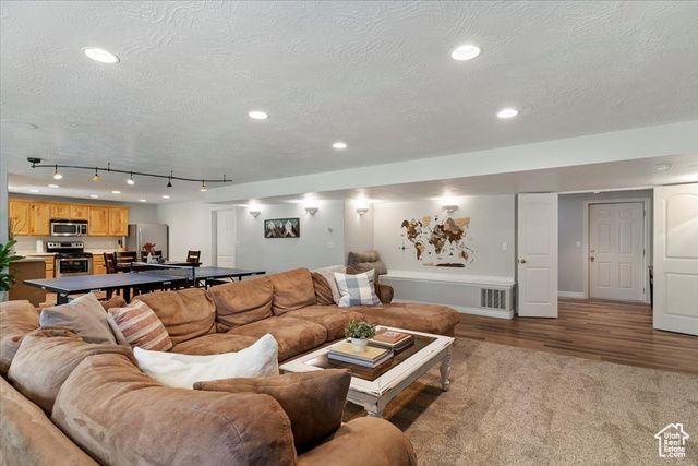 6879 BLACK POWDER RD, Mountain Green, UT 84050