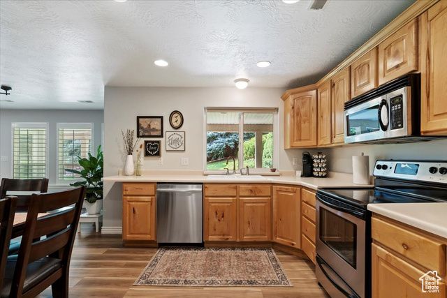 6879 BLACK POWDER RD, Mountain Green, UT 84050