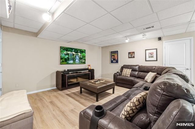 89 Fisher Road, Mahwah, NJ 07430