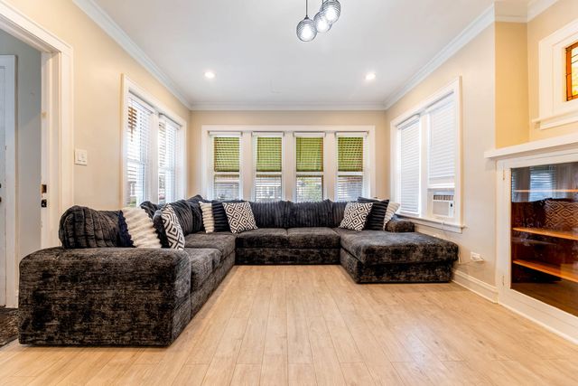 6207 S California Avenue, Chicago, IL 60629