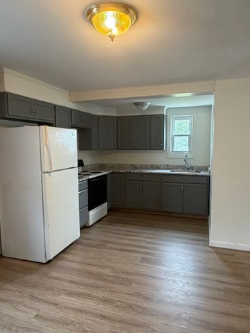 13 Ives B, Blackstone, MA 01504