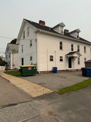 13 Ives B, Blackstone, MA 01504