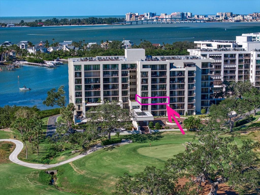 4 BELLEVIEW BOULEVARD 305, Belleair, FL 33756