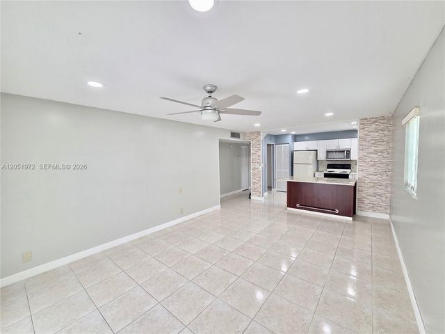 4159 NW 90th Ave 201, Coral Springs, FL 33065