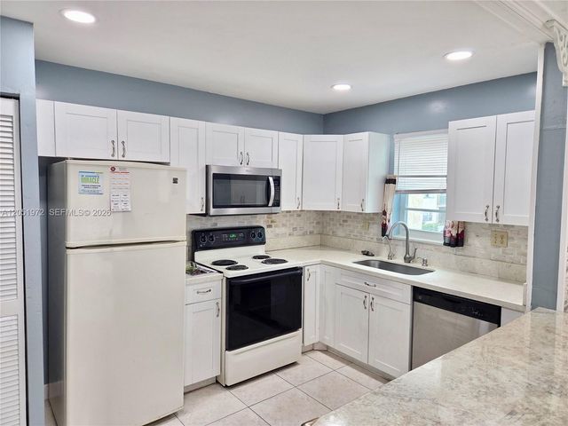 4159 NW 90th Ave 201, Coral Springs, FL 33065
