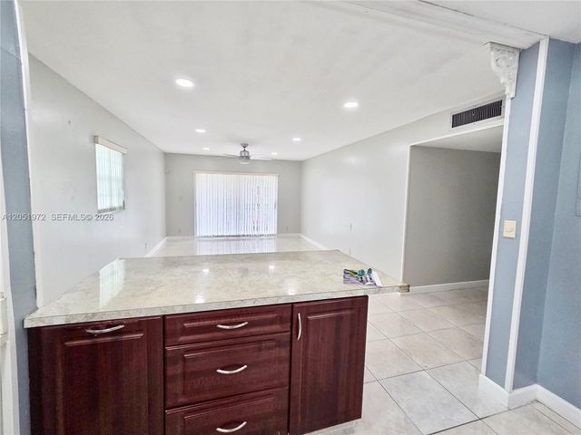 4159 NW 90th Ave 201, Coral Springs, FL 33065