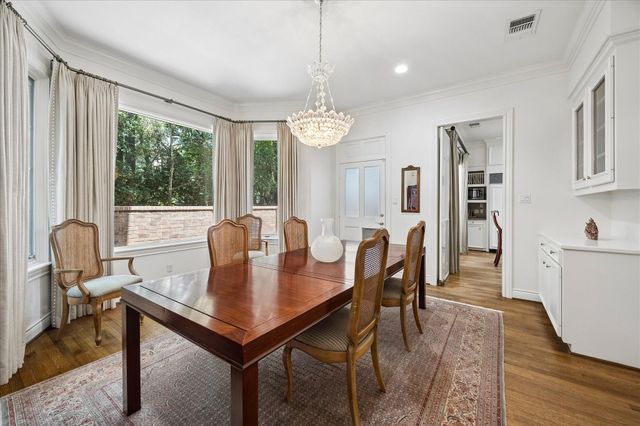 231 Sugarberry Circle, Houston, TX 77024