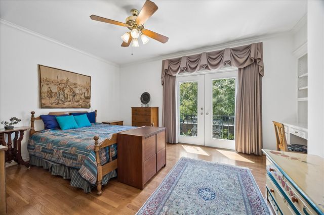 231 Sugarberry Circle, Houston, TX 77024