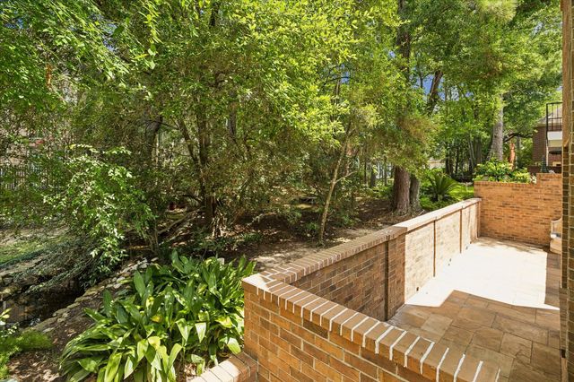 231 Sugarberry Circle, Houston, TX 77024