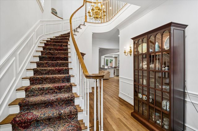 231 Sugarberry Circle, Houston, TX 77024