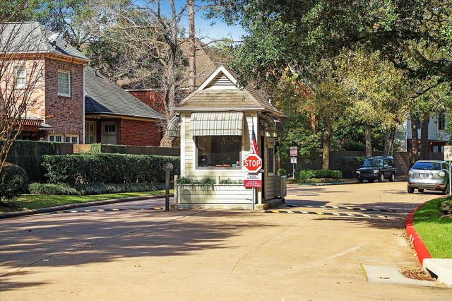 231 Sugarberry Circle, Houston, TX 77024