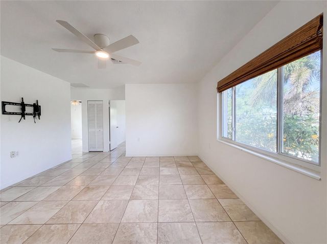 829 E 4TH STREET, Englewood, FL 34223