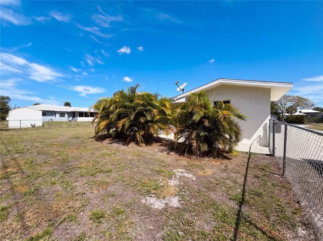 829 E 4TH STREET, Englewood, FL 34223