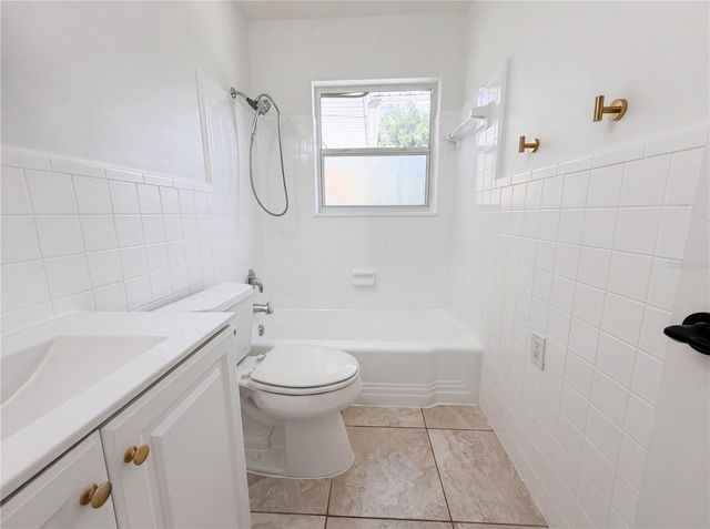 829 E 4TH STREET, Englewood, FL 34223