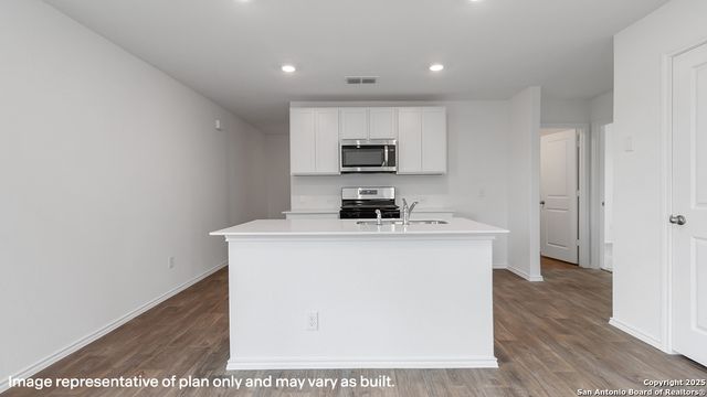 1683 House Finch Drive, San Antonio, TX 78253