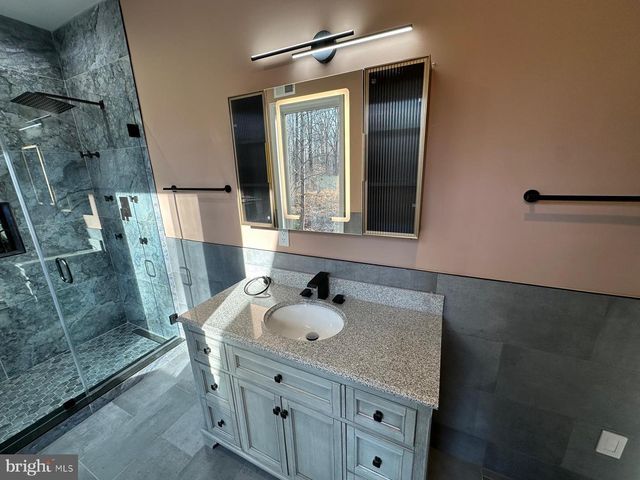 17401 CENTRAL AVE, Upper Marlboro, MD 20774