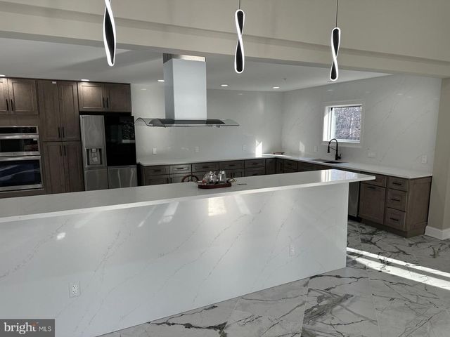 17401 CENTRAL AVE, Upper Marlboro, MD 20774