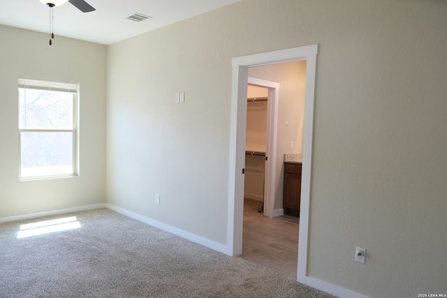 178 SHADOW VALLEY DR, San Antonio, TX 78227